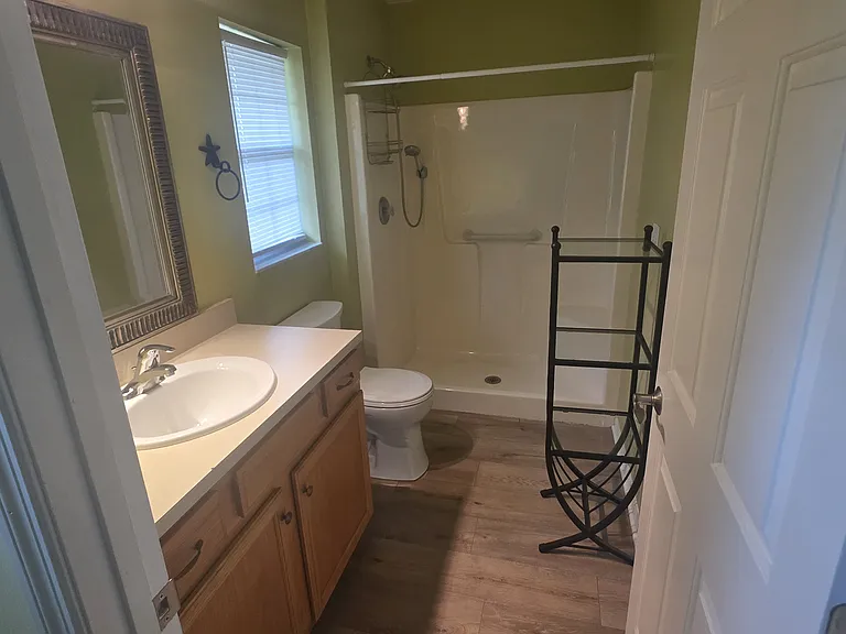 21545 Lake Seneca Rd — Photo 11