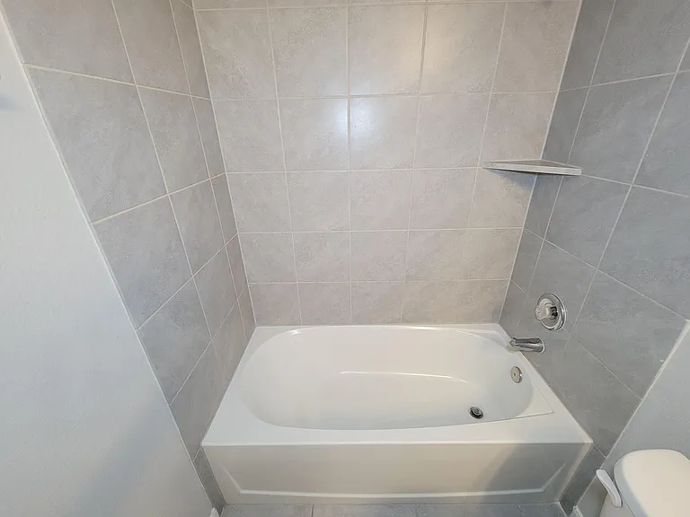29614 Breakwater Dr — Photo 15