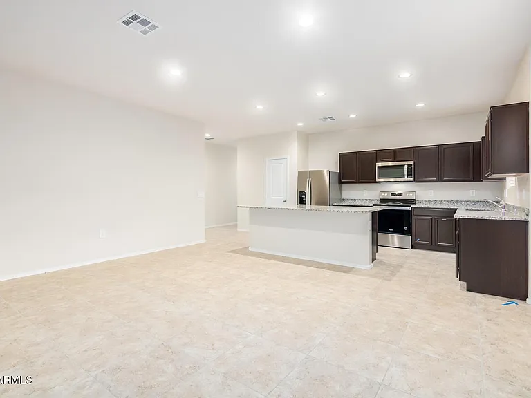 1810 W Pinkley Ave — Photo 10
