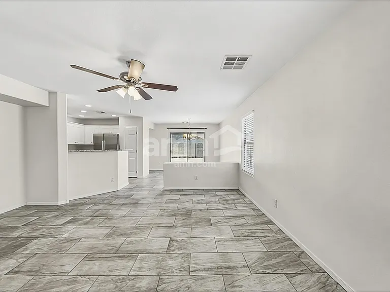 2036 W Kristina Ave — Photo 6