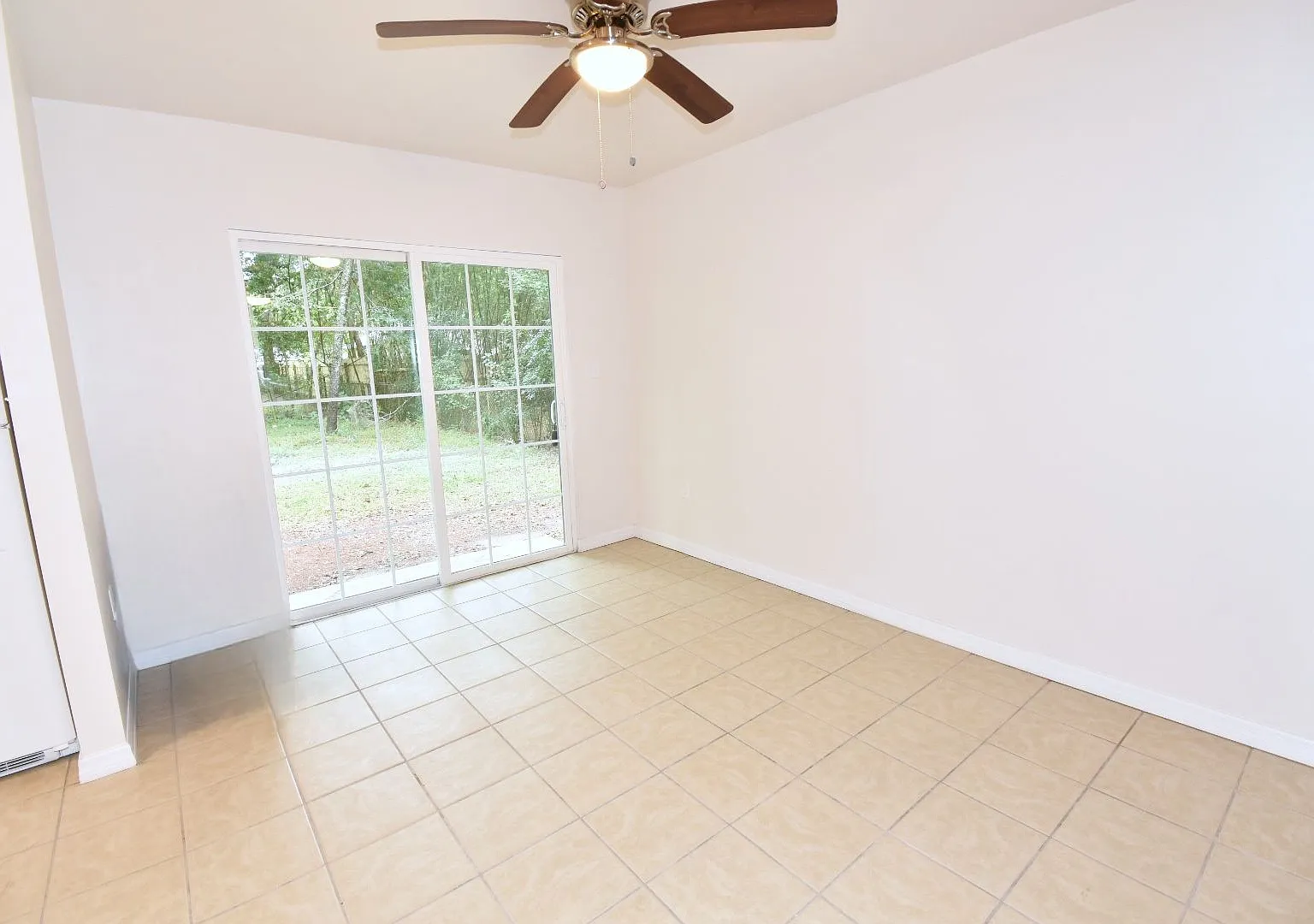 Charming 3/1 House — Photo 3