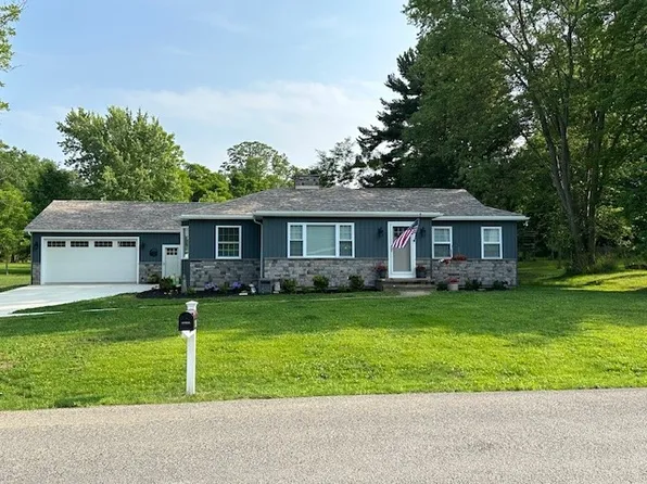 49 S Park Ave, Albion, PA 16401