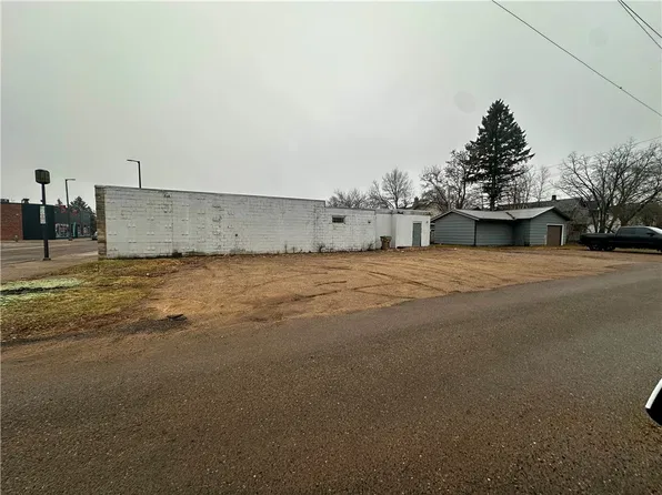 610 N Bridge Street, Chippewa Falls, WI 54729