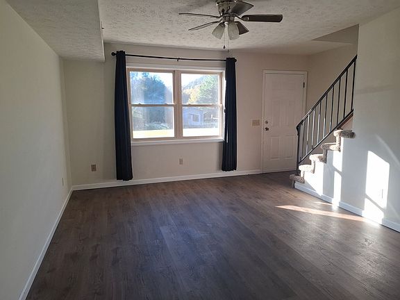 4th image of 1419 Hilton Rd #6