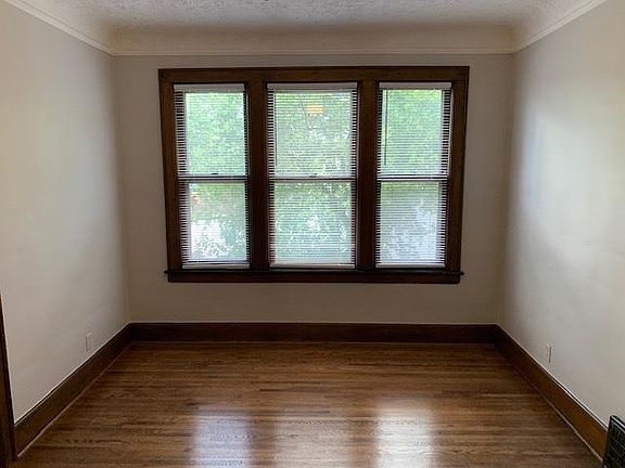 5th image of 139 E Drayton St