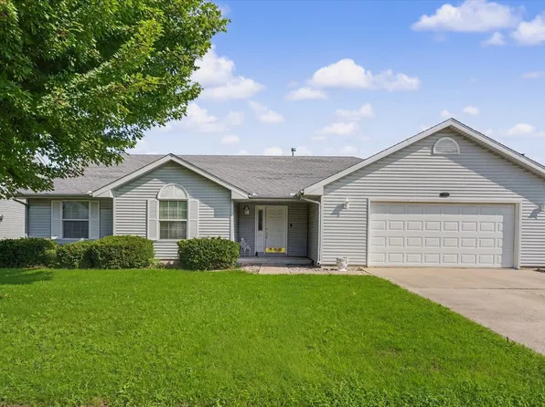 1117 Ascot Dr, Rantoul, IL 61866