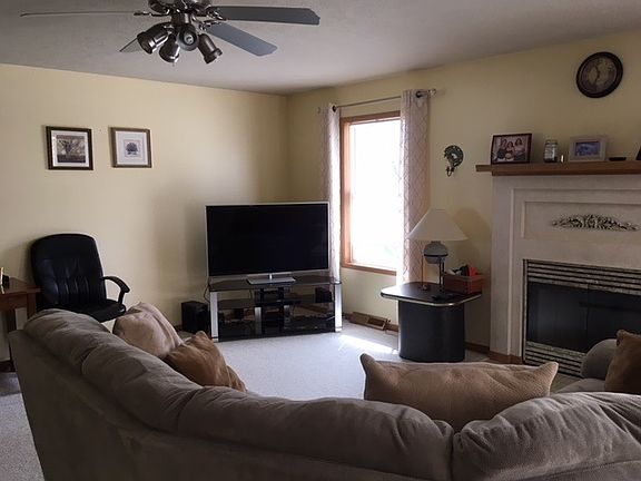 2nd image of 2631 Bluffside Dr