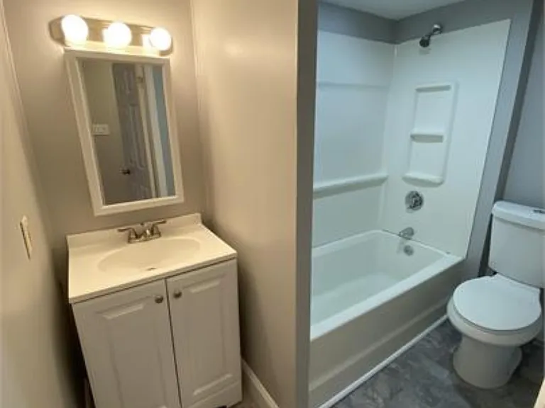 206 Connors St #1 — Photo 4