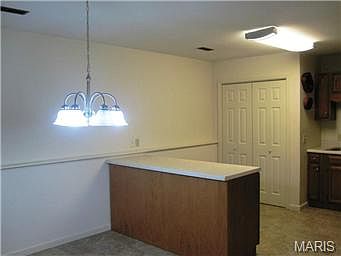 5th image of 308 Holt Dr