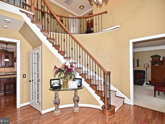 5th image of 7846 Virginia Oaks Dr