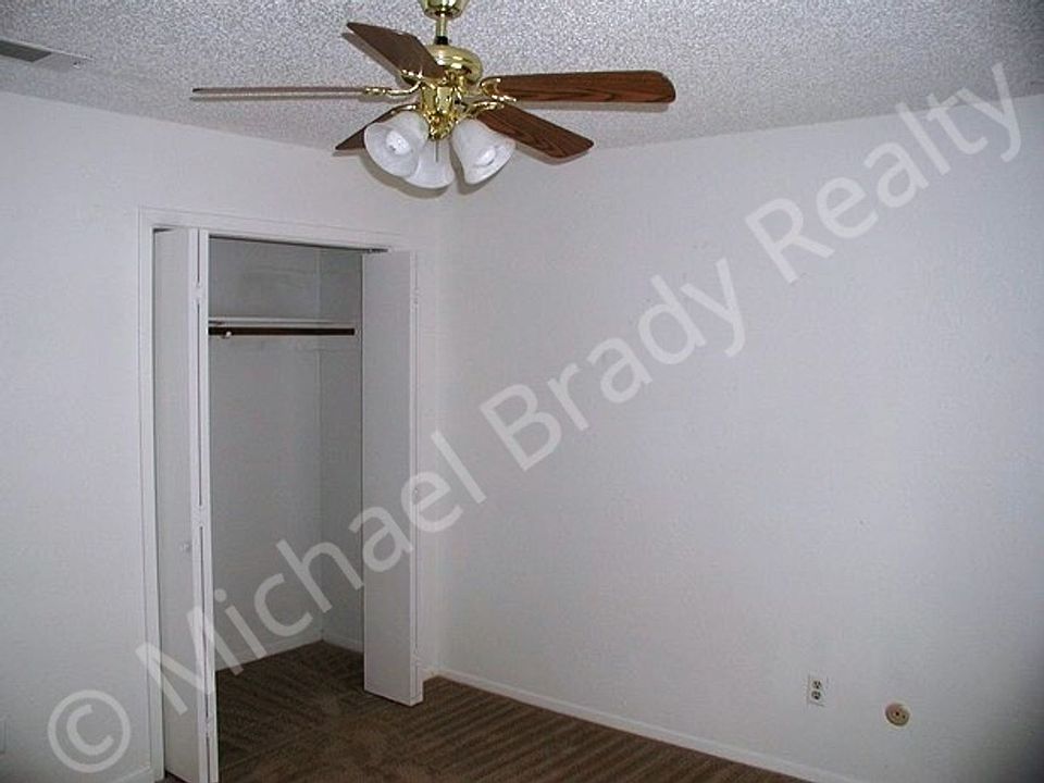1st image of 230 Vista Way