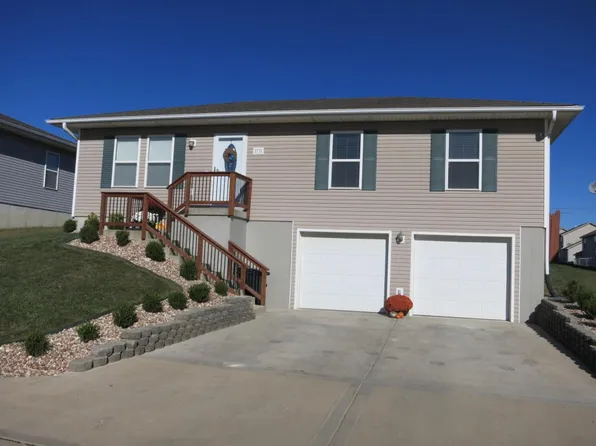 1711 Bluestem Cir, Cameron, MO 64429