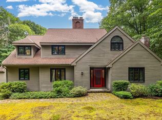 12 E Lake Shore Trl, Glastonbury, CT 06033
