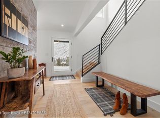 670 Rodeo Dr, Jackson, WY 83001