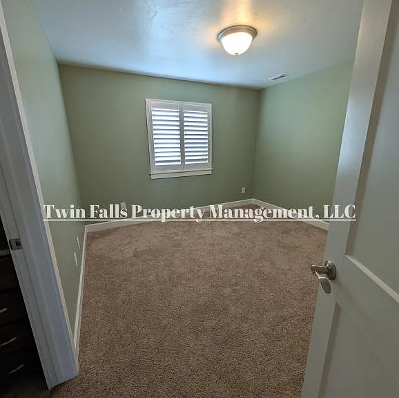 768 Sun Peak Way — Photo 37