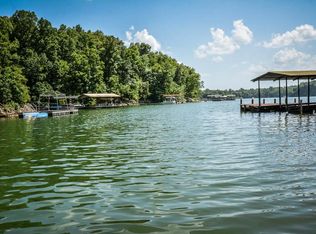 103 N Arrowhead Dr, Westminster, SC 29693
