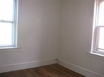 2nd image of 4841 Sacramento Ave
