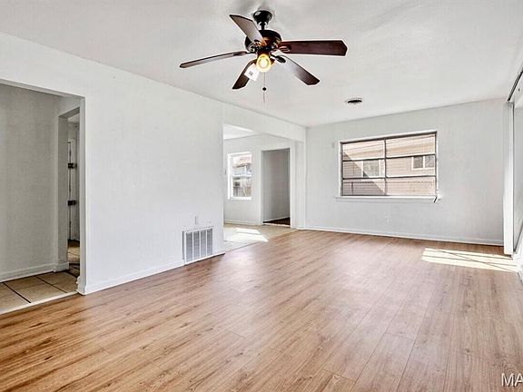 3rd image of 1238 Maple Ave