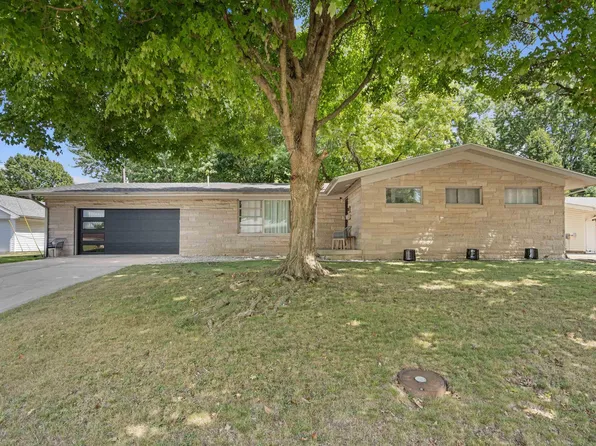 130 Westmoreland Dr W, Kokomo, IN 46901