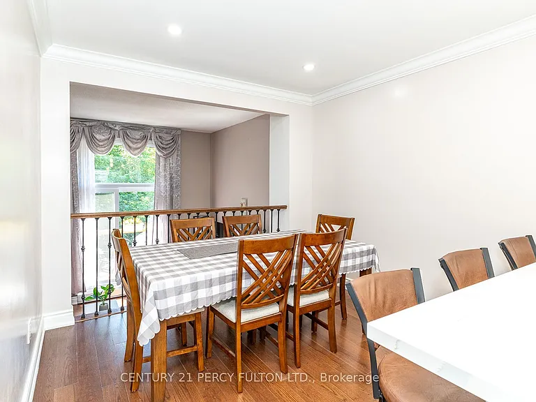 350 Camelot Ct #38 — Photo 16