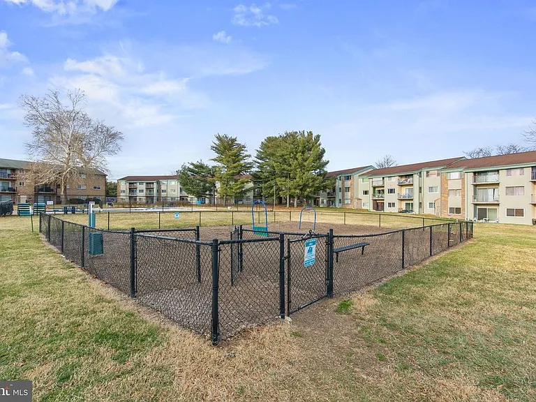 350 Gatewater Ct #A — Photo 32