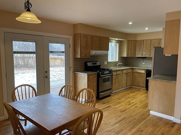5th image of 785 37th St