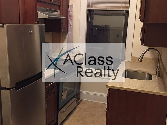 3rd image of 2119 41st St #2R
