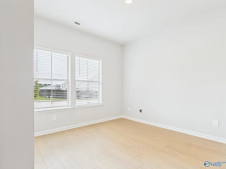 18072 Longleaf Dr — Photo 23