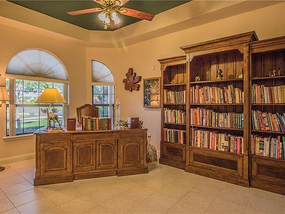 4th image of 709 Martinique Cir