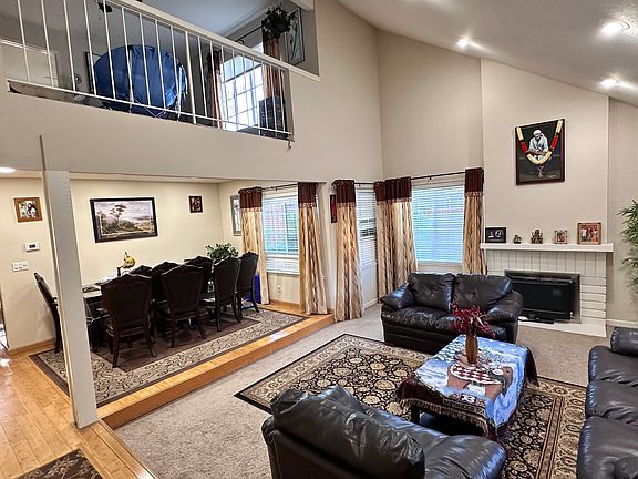 5th image of 4421 Red Maple Ct