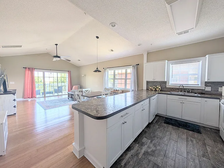 3947 Gladiola Ct #304 — Photo 6