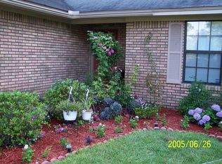 4586 Top Flight Dr, Crestview, FL 32539