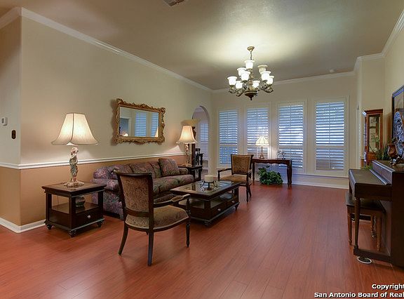 5th image of 11 Bentwood View Dr