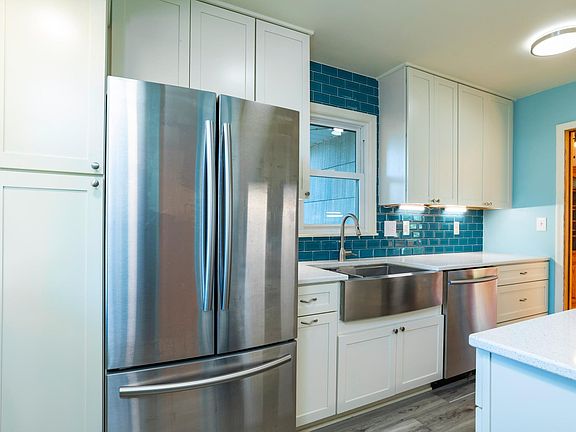 3rd image of 2025 Field Ave