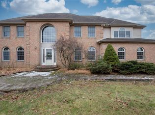 266 E Mountain Rd, Wind Gap, PA 18091