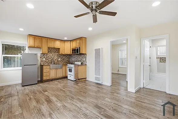 1 bed, $1,795 — Photo 2