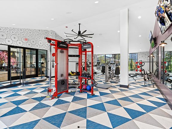 5th image of 880 Foxworth Blvd