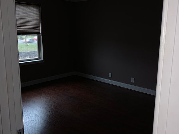 3rd image of 2850 Middle Tennessee Blvd APT C11