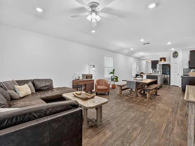 196 Harvest Creek Dr — Photo 7