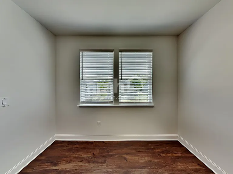 5233 Blue Mountain Dr — Photo 10