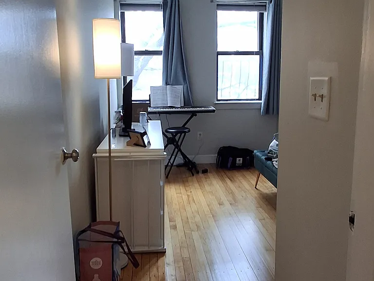 110 Riverway #4 — Photo 7