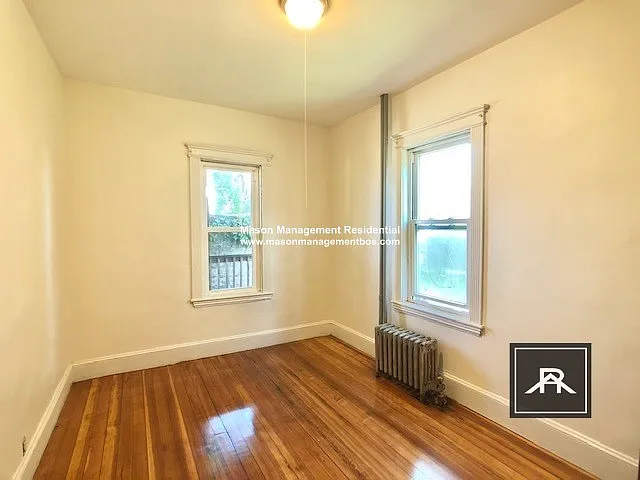 3 bed, 1.0 bath, $3,100 — Photo 3