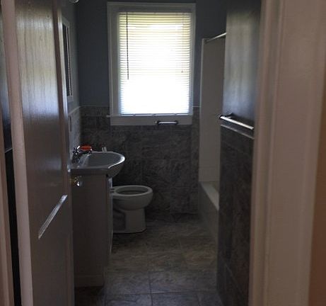 4th image of 1334 Sorin St