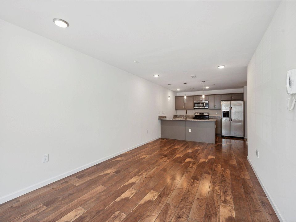 1st image of 4619 Sansom St APT 1