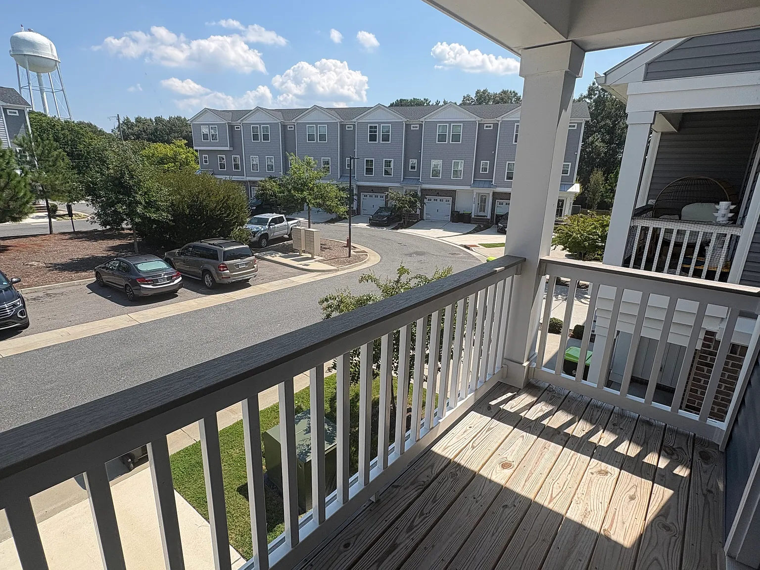 4 bed, 3.5 bath, 1850 sqft, $3,195 — Photo 2