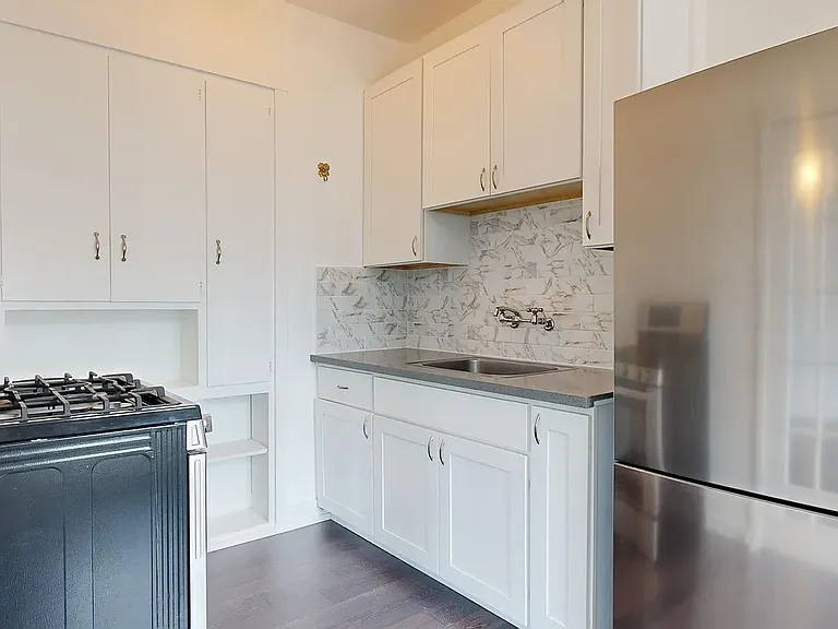 1905 Laguna St #204 — Photo 3