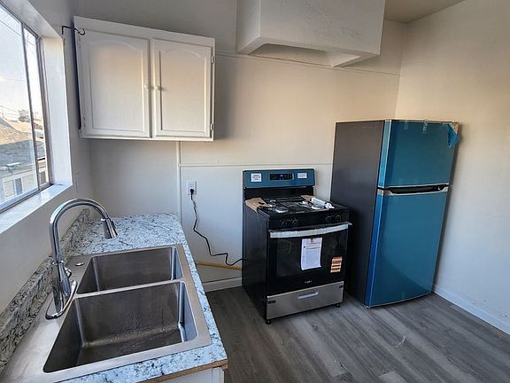 3rd image of 116-124 3/4 S Mathews St #118-1/4