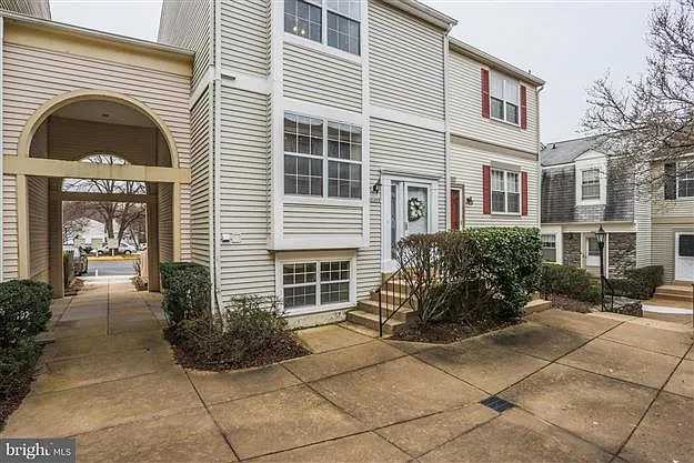 10305 Bridgetown Pl — Photo 2