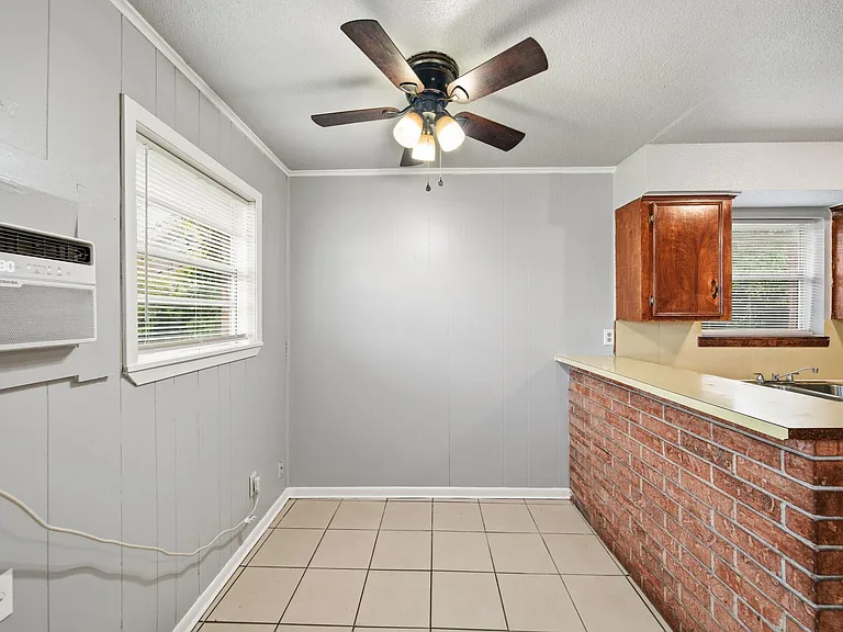 6116 Octavia St #1/2 — Photo 4