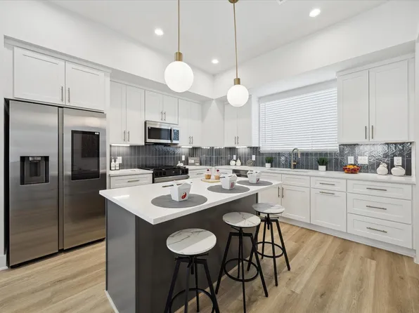 5619 Camino Encantado Dr, Houston, TX 77091